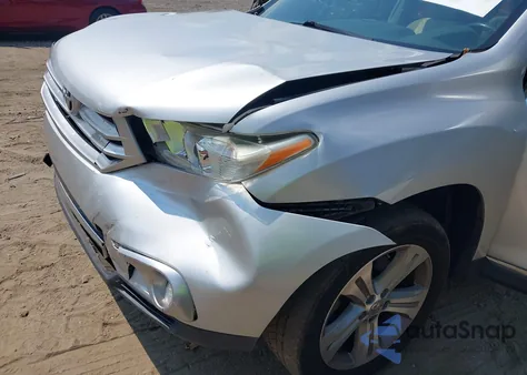 2012 Toyota Highlander Limited V6 из США, поврежденный, VIN 5TDYK3EHXCS076839